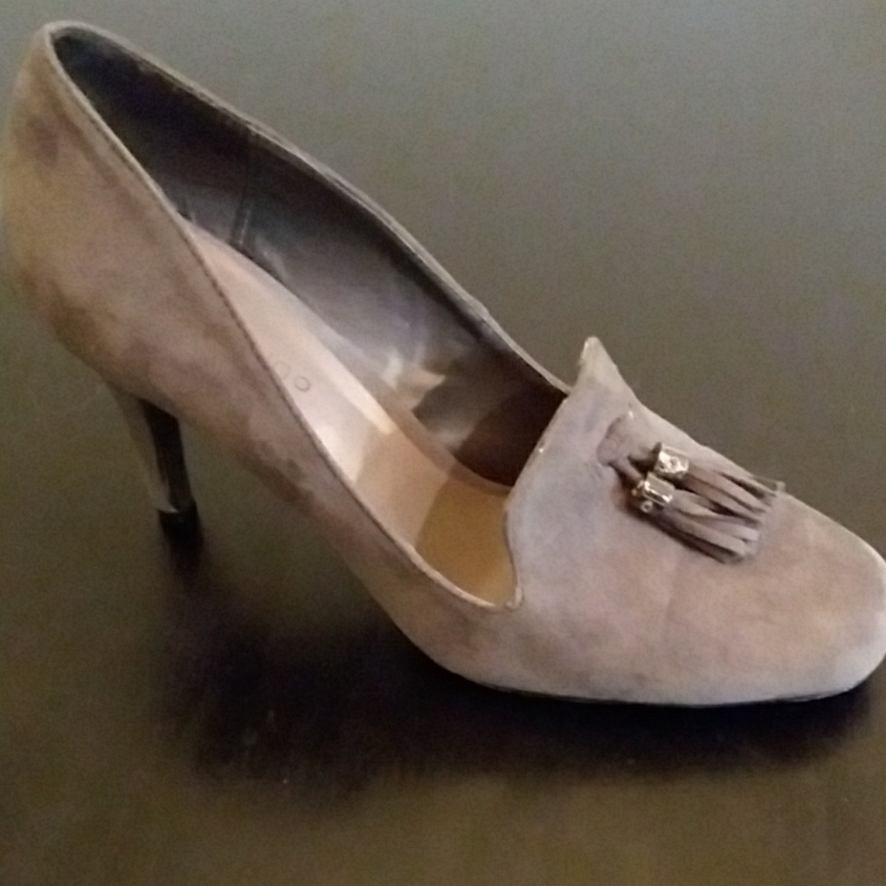 Ann Marino Dark Grey Sueded Heels Sz 8M